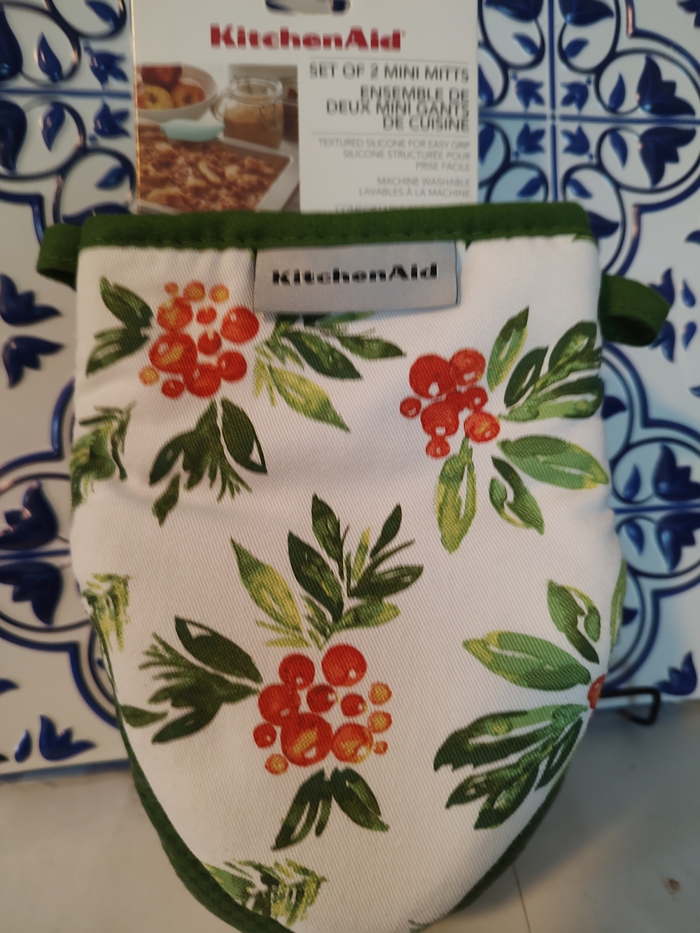 KitchenAid Red and Green Botanical Mini Oven Mitt